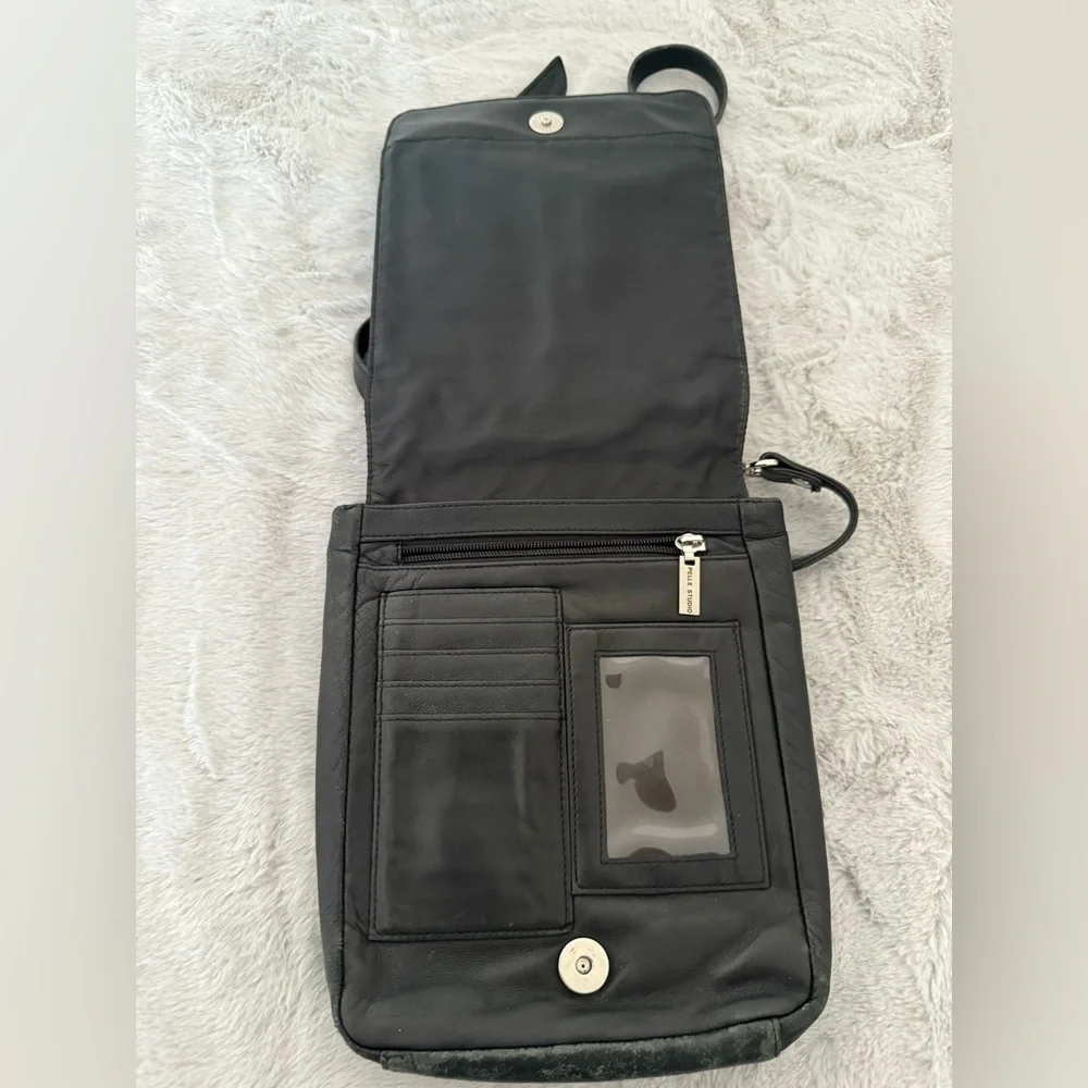 Pelle Studio Black Leather Messenger Bag mens ,Women’s